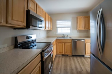 16702 Dover Dr unit 73, Northville, MI 48168 - photo 2