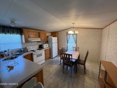 605 E 5th St, Nescopeck, PA 18635 - photo 4