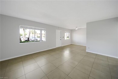 4621 Bayshore Dr unit Q4, Naples, FL 34112 - photo 4
