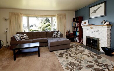 Living Room with Pop-Out Bay Window