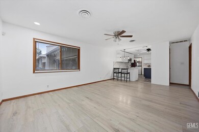 715 Francis St, Bakersfield, CA 93308 - photo 5