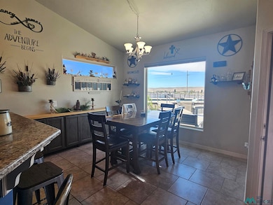 823 Calamity Jane Dr, Carlsbad, NM 88220 - photo 4