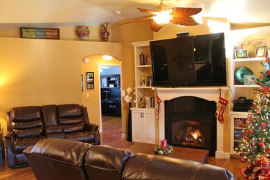 Living Room (4)