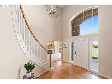 5736 SW Kruse Ridge Dr, Portland, OR 97219 - photo 3