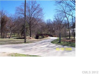 Exterior Front - Greenway is right across the stre