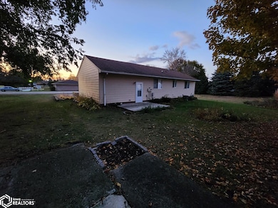 210 N Mill Rd, Buffalo Center, IA 50424 - photo 4