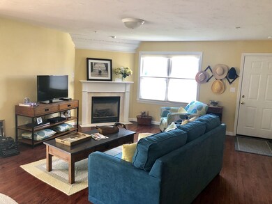 402 Hampton Way, Abington, MA 02351 - photo 2