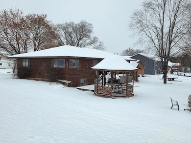 306 S Burr Oak St, Rushford, MN 55971 - photo 7