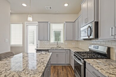 9021 Lonestar Creek Bend Ln, Houston, TX 77080 - photo 6