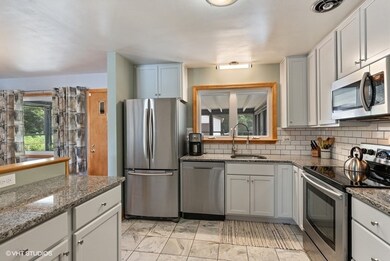 18509 Clyde Rd, Homewood, IL 60430 - photo 6