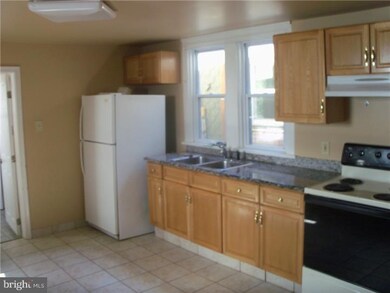 63 W Pitman St, Penns Grove, NJ 08069 - photo 3