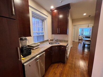 250 Commonwealth Ave unit 12, Boston, MA 02116 - photo 4