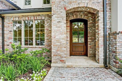 13026 Memorial Dr, Houston, TX 77079 - photo 2