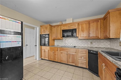 5004 Edinborough Rd, Greensboro, NC 27406 - photo 6