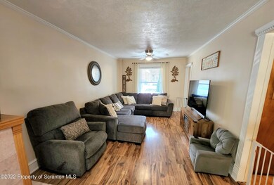370 N Hyde Park Ave, Scranton, PA 18504 - photo 5