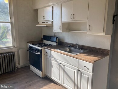 226 S Monastery Ave, Baltimore, MD 21229 - photo 5