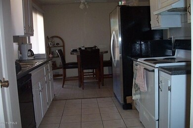 Kitchen/dining area