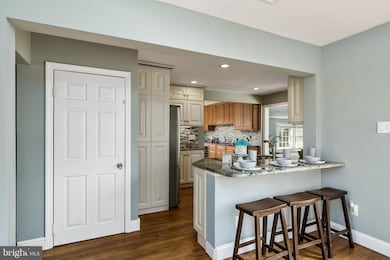 909 Mcelwee Rd unit RD2, Moorestown, NJ 08057 - photo 6