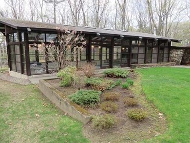 16 Oakman St, Turners Falls, MA 01376 - photo 7