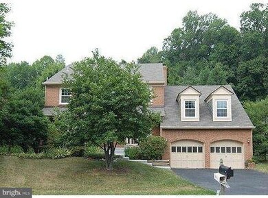 111 Connemara Dr, Sterling, VA 20164 - photo 3