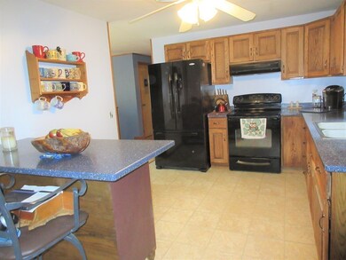 202 Oxbow Rd, Orange, MA 01364 - photo 5