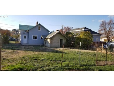 570 N Gale St, Heppner, OR 97836 - photo 4
