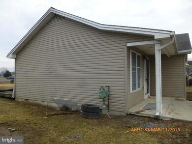 205 Sions St, Moorefield, WV 26836 - photo 2