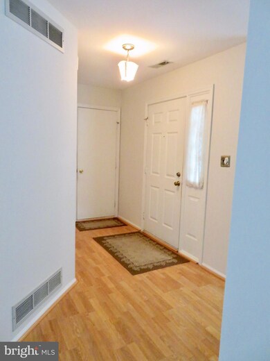 41 Knollwood Dr, Woodbury, NJ 08096 - photo 5