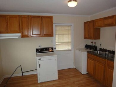 1014 Tacoma St, Carpentersville, IL 60110 - photo 4