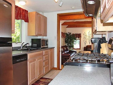 10 Lippitt Ave, Cumberland, RI 02864 - photo 6