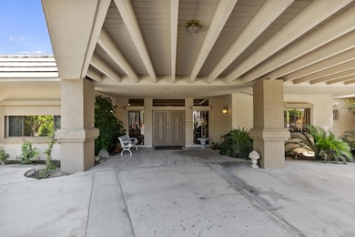006_Courtyard