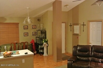 Eat-In Kitchen