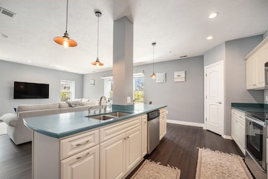 327 State St unit 2, Saint Joseph, MI 49085 - photo 4