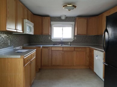 231-113795 Kitchen