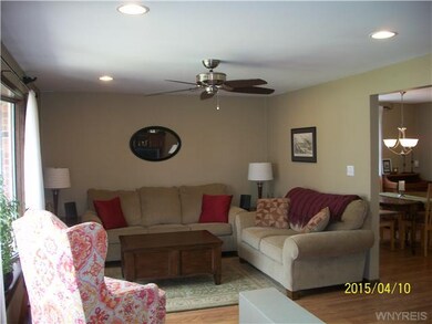 Living Room. Spacious Living room with large windo