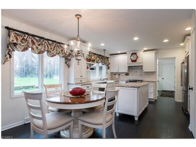 Gorgeous Eat-in Kitchen with Granite Counters, Cen