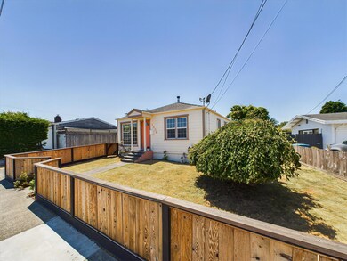 02-1536 S Street Eureka-102
