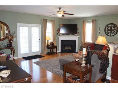 4628 Meadowside Terrace, High Point, NC 27265 - photo 5