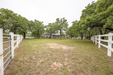 2607 Wills Way Dr, Granbury, TX 76049 - photo 5