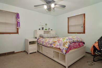 850 Sheldon Ave unit 1, Aurora, IL 60506 - photo 3