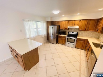 50 Beverly Ct unit 1X, Fair Lawn, NJ 07410 - photo 5