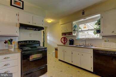 645 Herrs Ridge Rd unit 10, Gettysburg, PA 17325 - photo 6