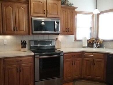 3904 SW Boulder Dr, Lees Summit, MO 64082 - photo 5