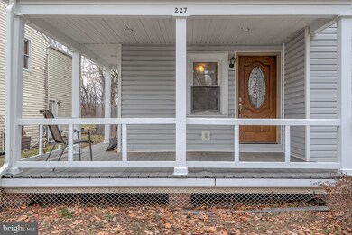 227 Walton St, Lemoyne, PA 17043 - photo 4