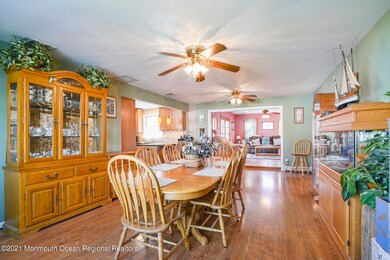 008-photo-dining-room-9153426