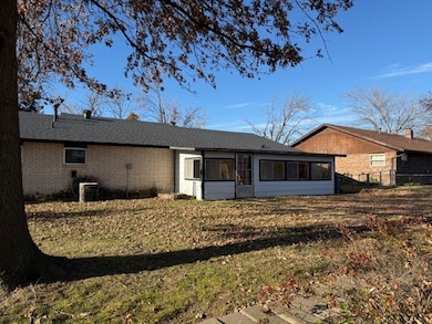 1806 SE Crouch St, Bentonville, AR 72712 - photo 3