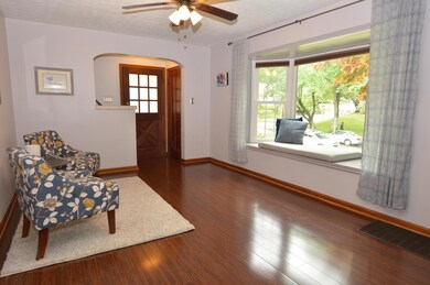 Bay window seat