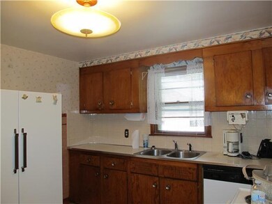 Kitchen Kitchen with appliances included