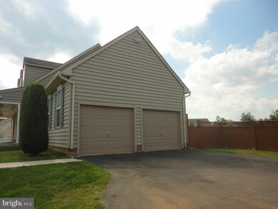 129 Carriage Dr, Harpers Ferry, WV 25425 - photo 2