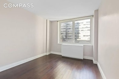 212 E 47th St unit 21D, New York, NY 10017 - photo 3